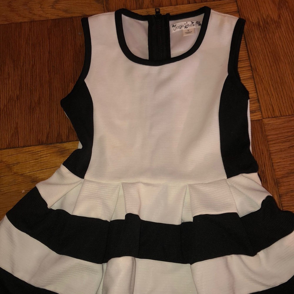 Girls black and white dress.